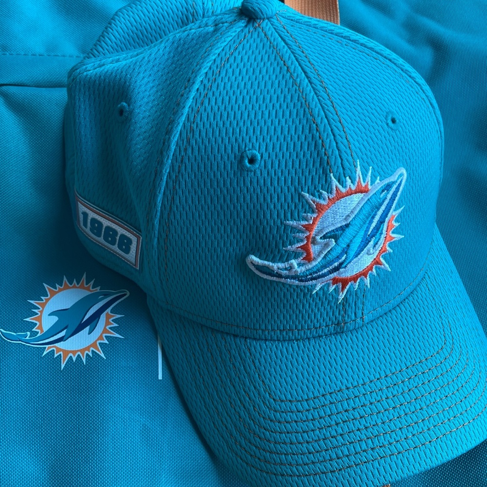 Mens Miami Dolphins Hat Fitted